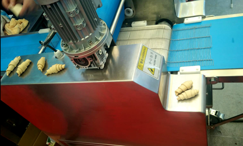 烘焙食品市場競爭激烈 智能生產設備提升核心競爭力